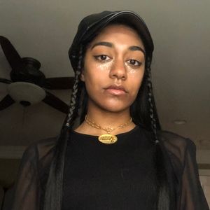 Meet your Posher, Fatima